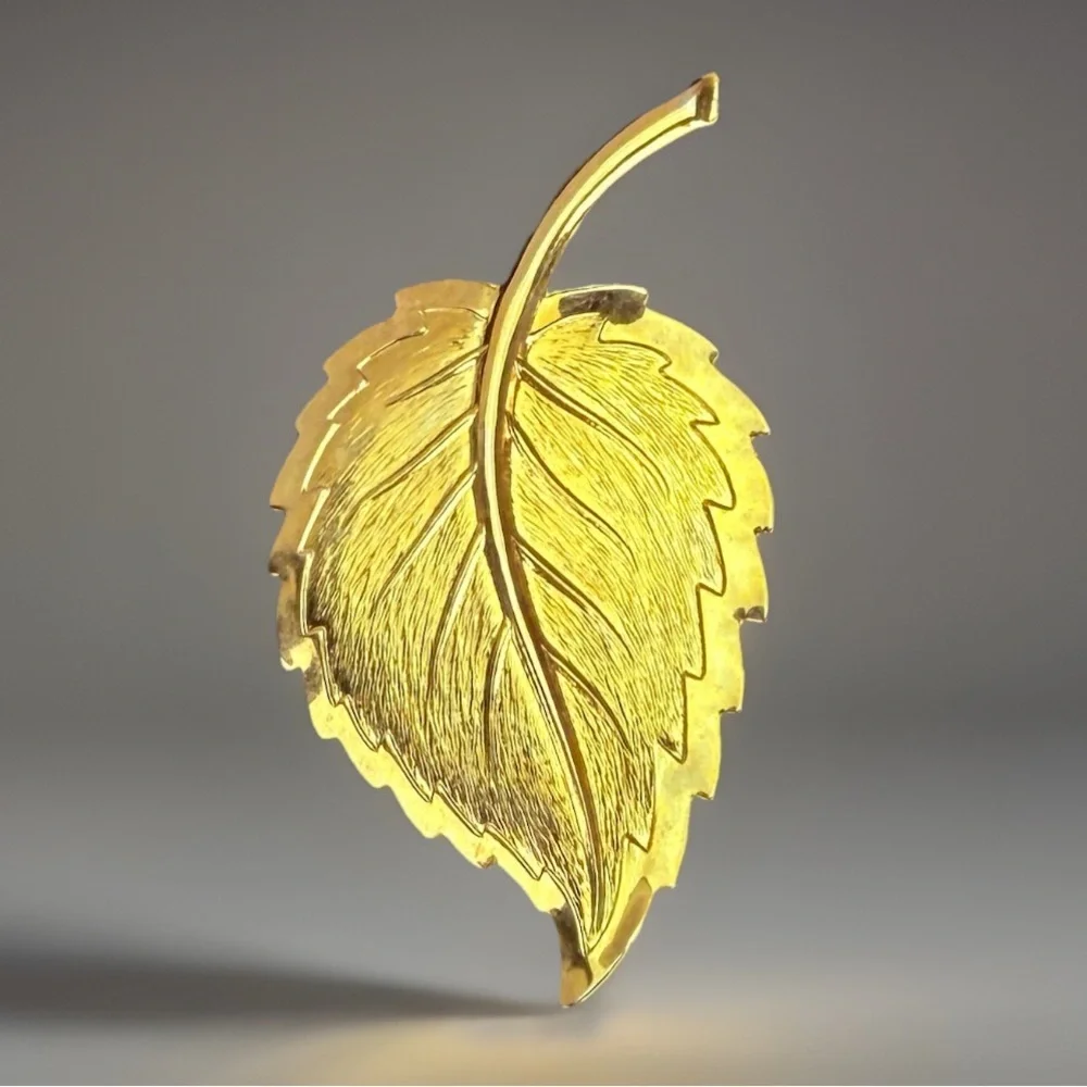 Goldtone Leaf Brooch Pin